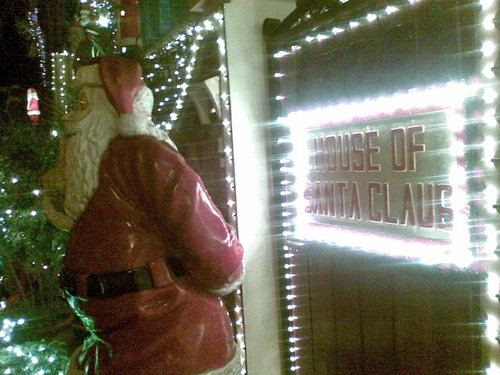 The Christmas View at Policarpio Street