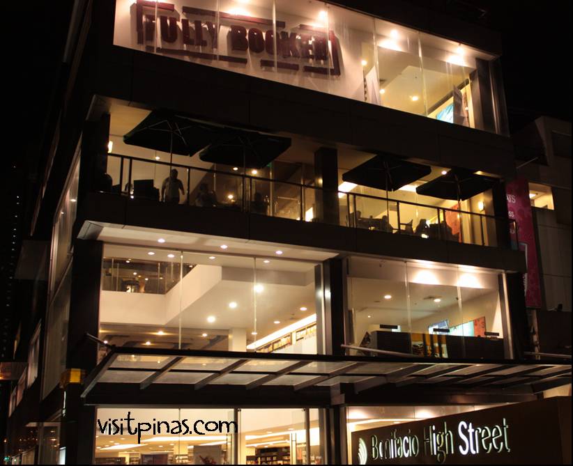Fully Booked at Bonifacio High Street