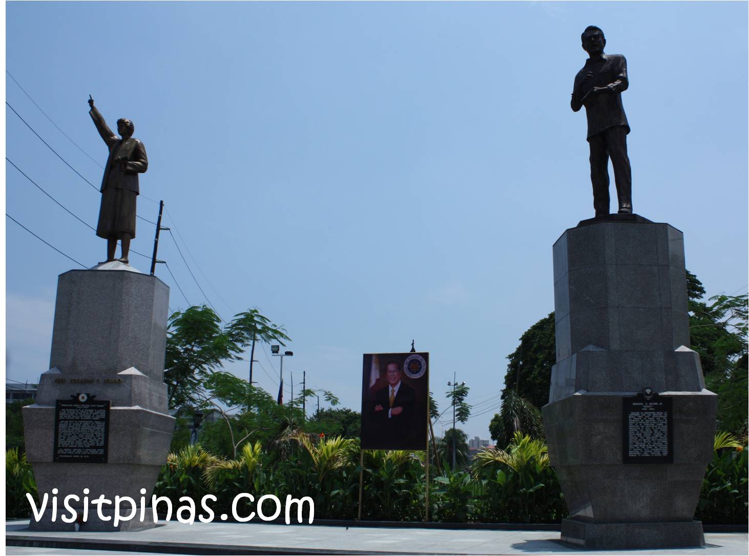 Cory Aquino Memorial Shrine and Ninoy Aquino Monument (Manila City)
