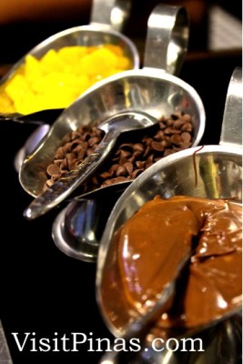 Toppings Nutella, Chocolate Chips and Mango