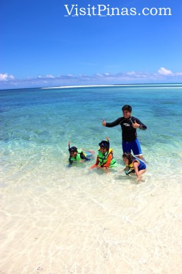 Thumbs up at White Island, Camiguin