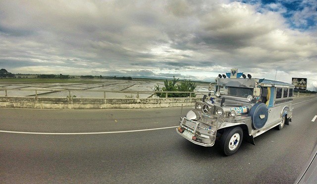 Photo of the Day: Jeepney Journey