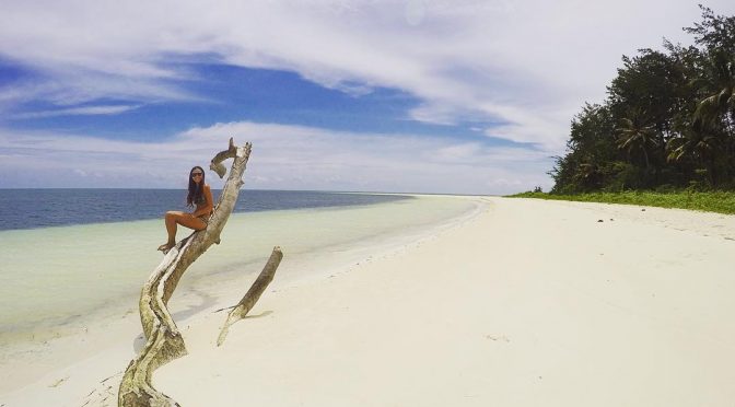 Serenity and Beauty at Balabac Beach, Palawan: Photo of the Day